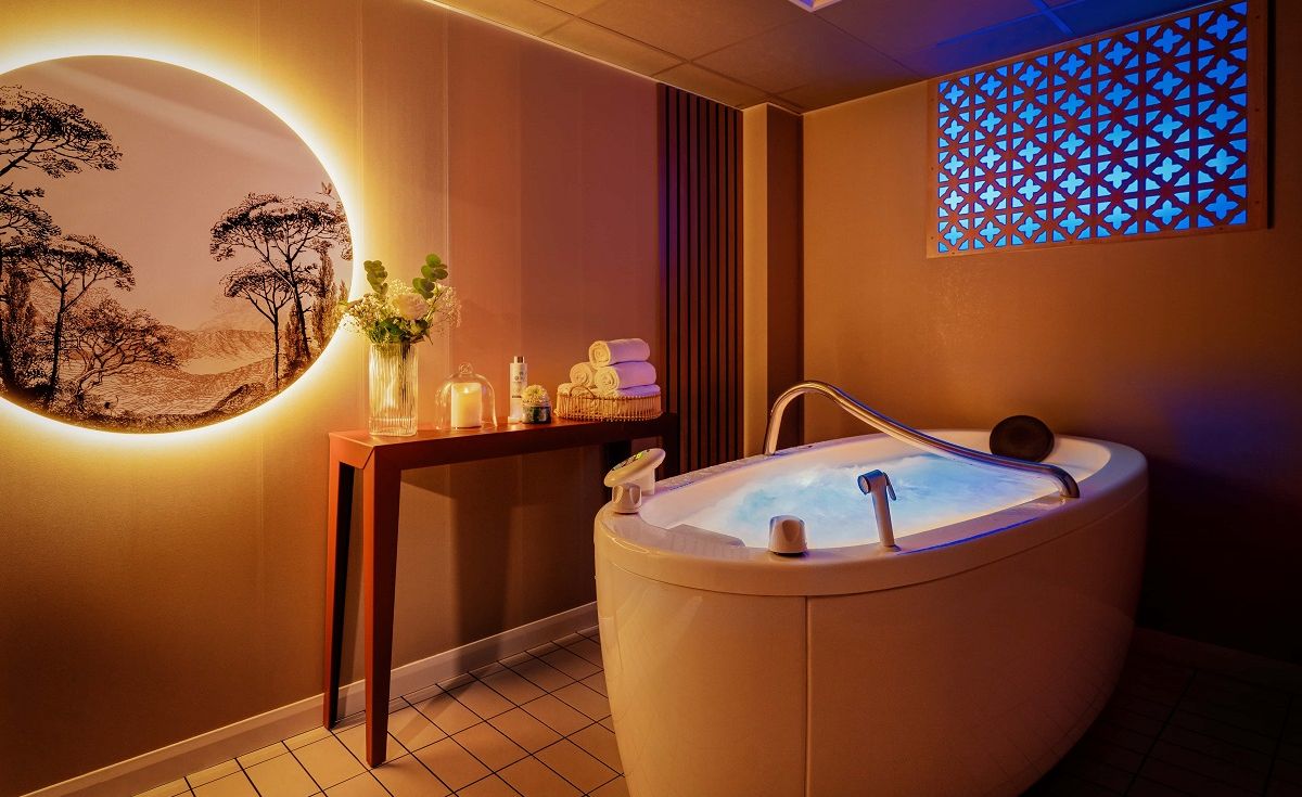 Bain hydromassant soin hydrotherapie thalasso