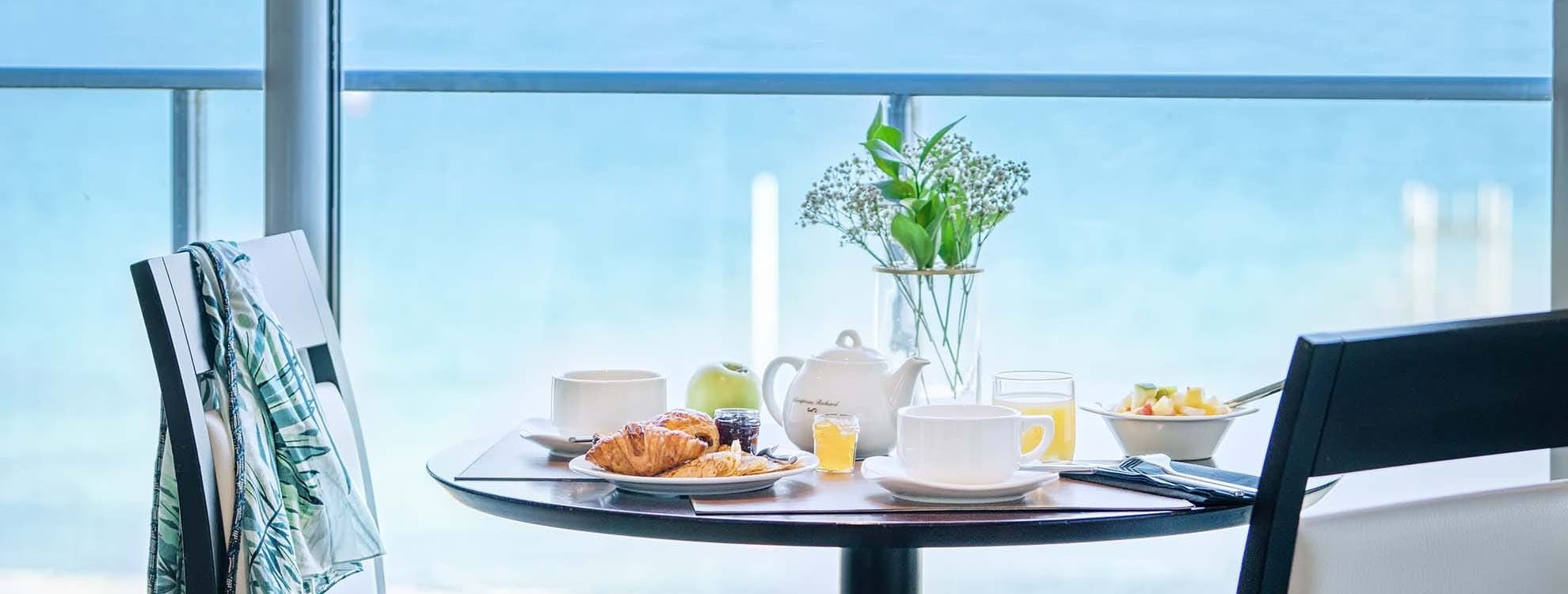 restaurant de centre thalasso avec vue sur la mer