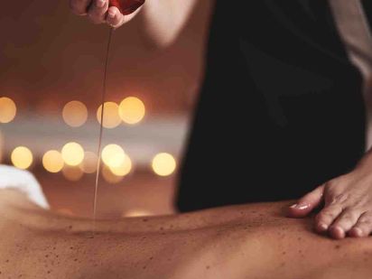 massage abhyanga femme