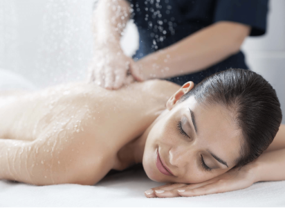 Massage sous pluie marine de la cure thalasso
