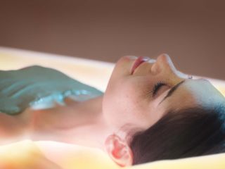 Enveloppement sérénité sur lit hydrosensoriel de la cure thalasso